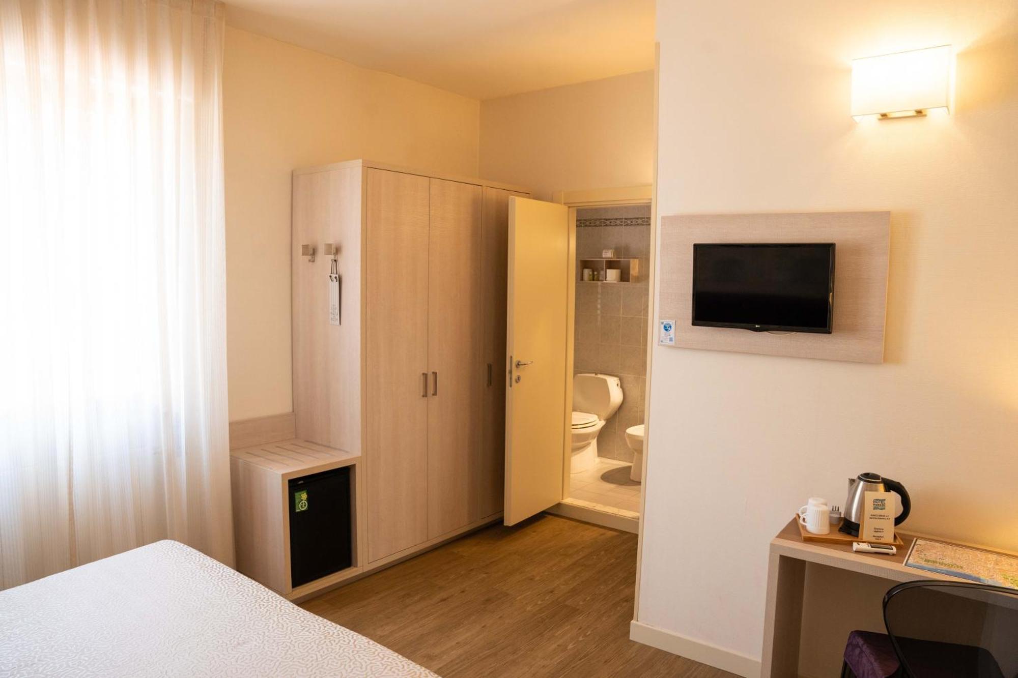 וירג'יו Hotel Pardini מראה חיצוני תמונה