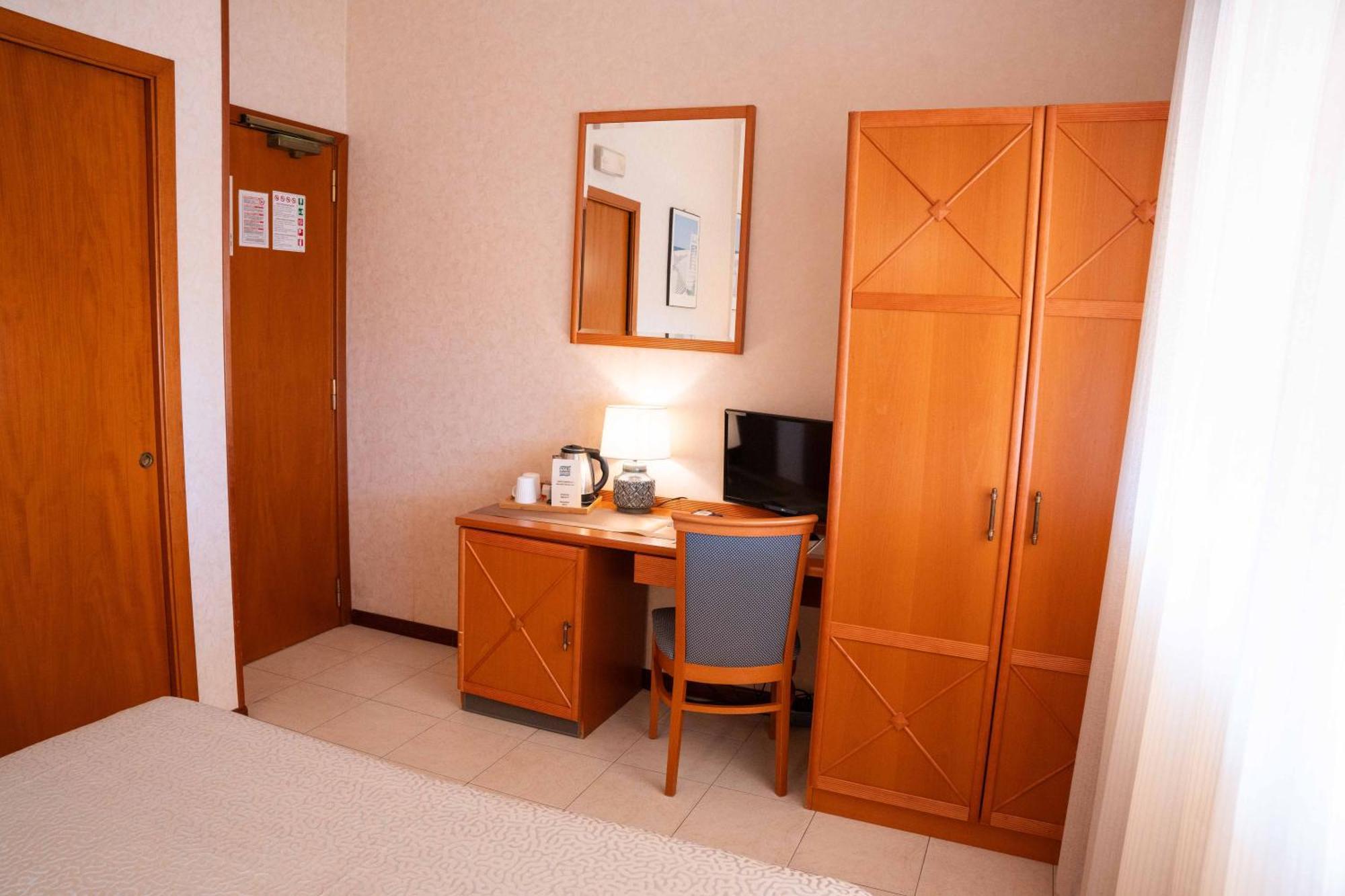וירג'יו Hotel Pardini מראה חיצוני תמונה
